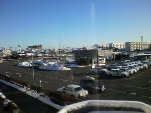 本日は通常通りの業務を行っています